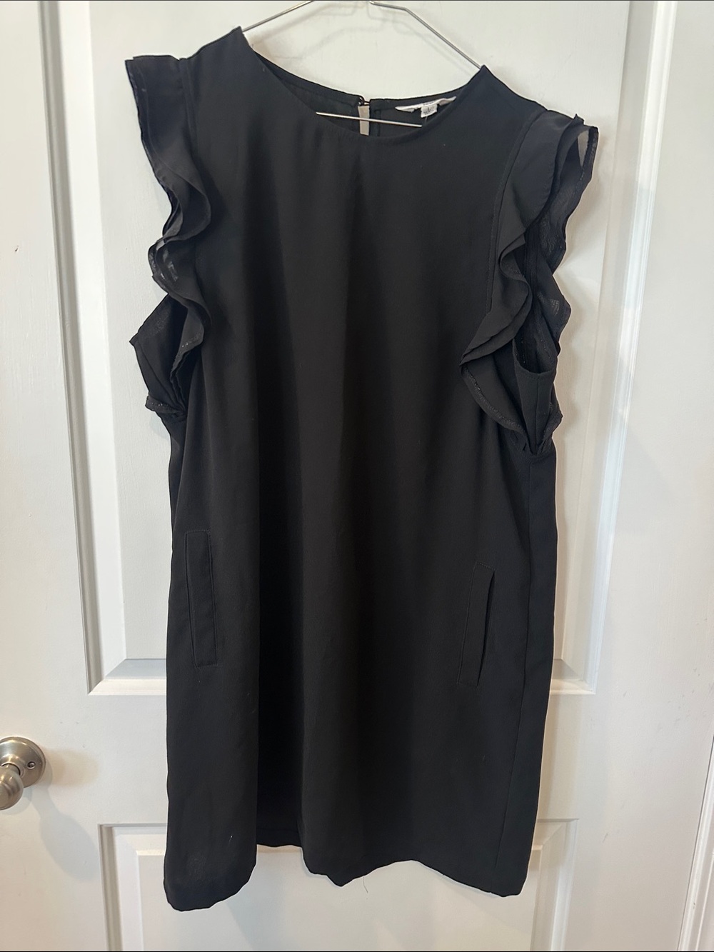 BB Dakota Black Ruffle Sleeve Shift Dress